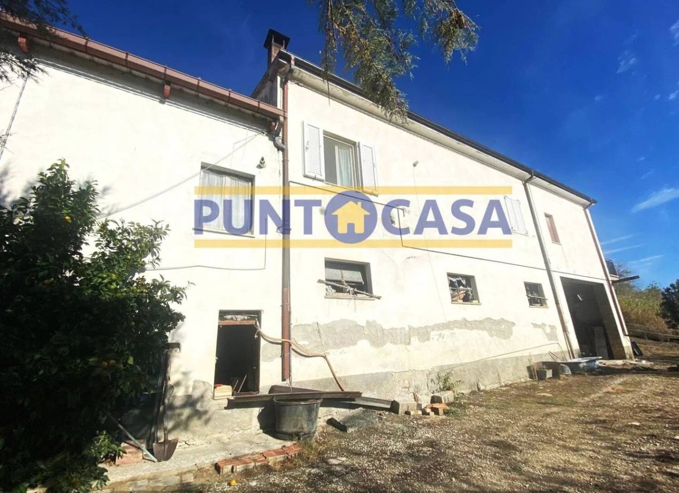 6 غرف نوم منزل في Teramo, Italy رقم 11013