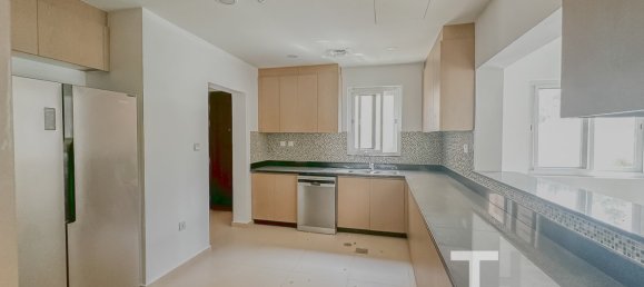 5 bedrooms Townhouse in Dubai Land, UAE No. 33306 5