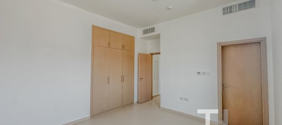 5 bedrooms Townhouse in Dubai Land, UAE No. 33306 13