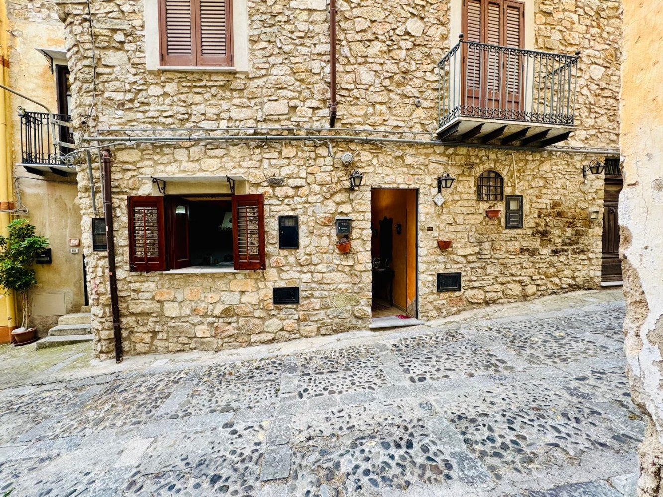 4-Zimmer Wohnung in Caccamo, Italy, Nr. 290986