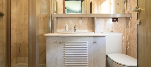 8 Schlafzimmer Villa in Arezzo, Italy, Nr. 104582 24