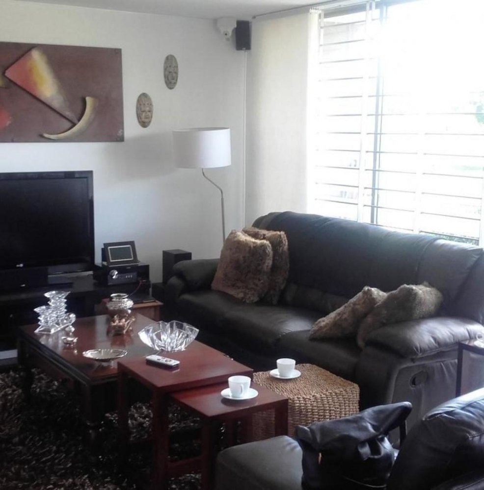 6 bedrooms House in Bogota, Colombia No. 10400