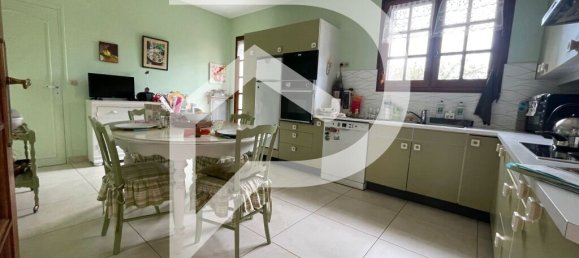 6 bedrooms House in Vineuil, France No. 50963 5