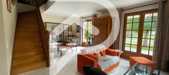 6 bedrooms House in Vineuil, France No. 50963 2