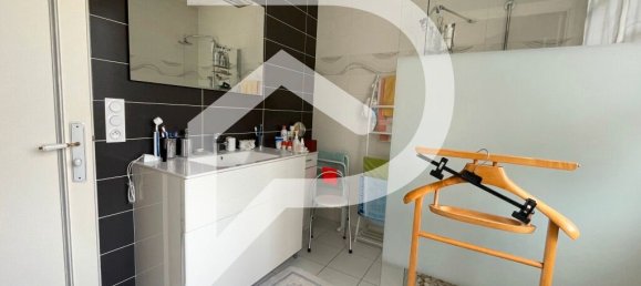 6 bedrooms House in Vineuil, France No. 50963 10