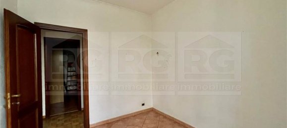 2 chambres Appartement à Genoa, Italy No. 105012 10