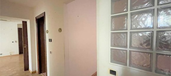 2 chambres Appartement à Genoa, Italy No. 105012 6