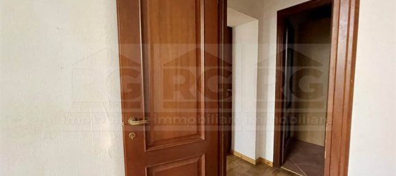 2 chambres Appartement à Genoa, Italy No. 105012 11
