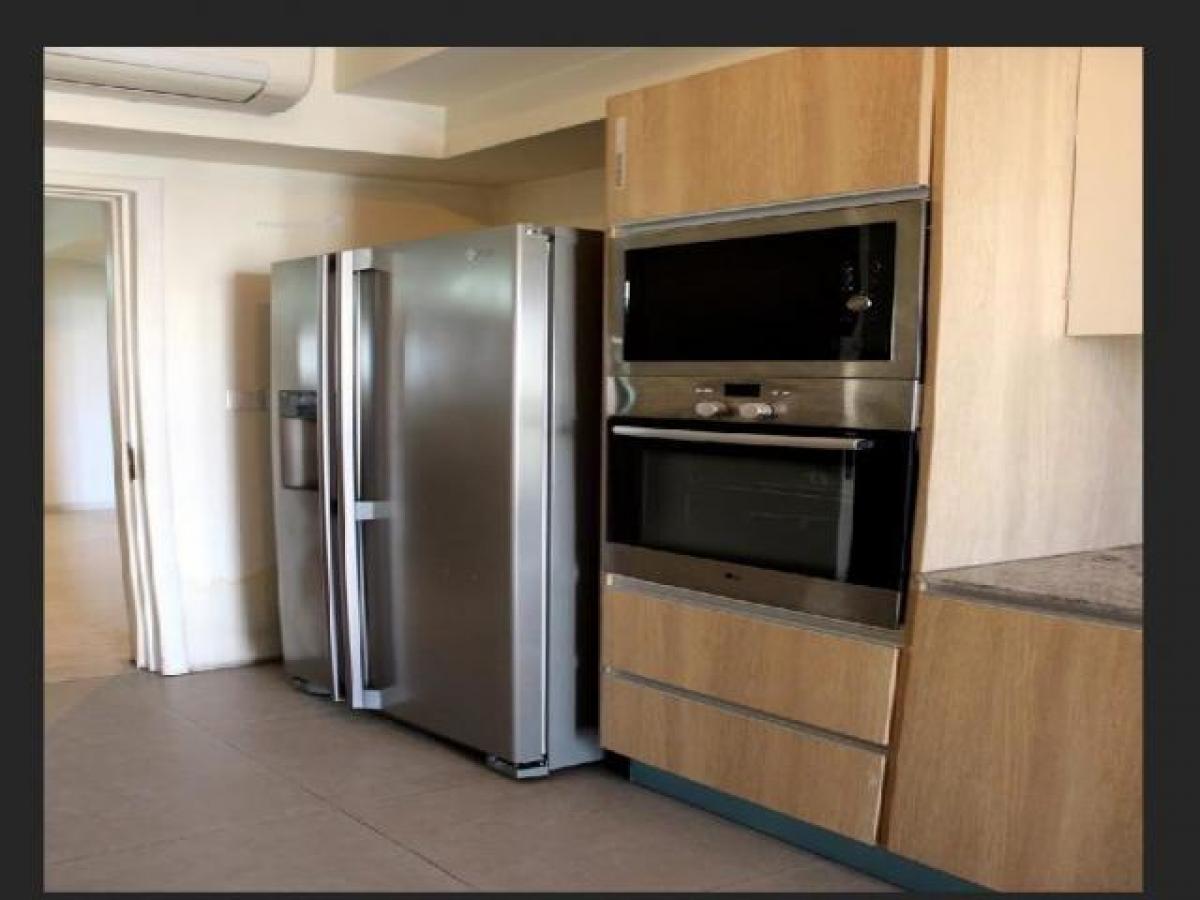 4 bedrooms House in Gurgaon, India No. 22002