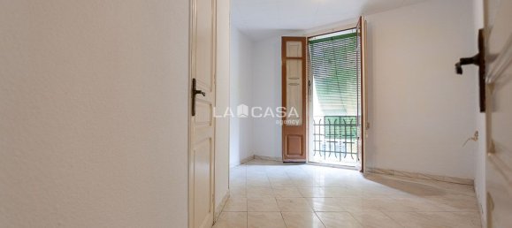 Apartamento de 3 dormitorios en Eixample, Spain No. 172258 11
