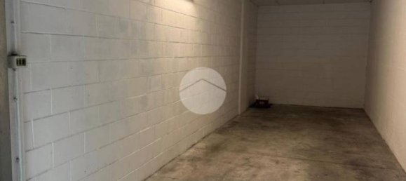 29m² Garage in Cormano, Italy No. 331054 4