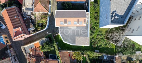 3 bedrooms House in Porto, Portugal No. 109803 2