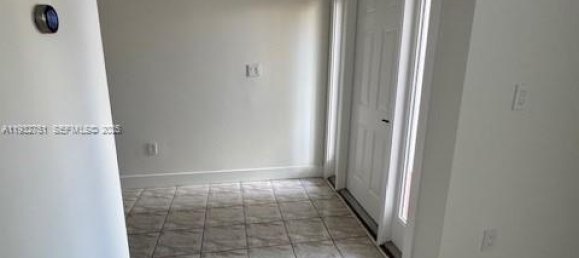 3 Schlafzimmer Gewerbliche Immobilien in Miami, USA, Nr. 614706 10