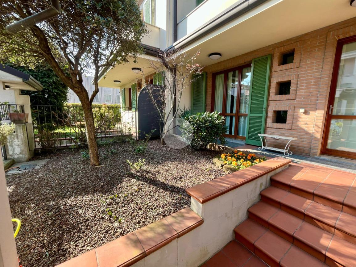 4-salle Maison à Lissone, Italy No. 234818