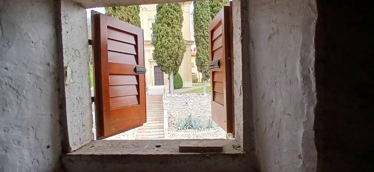 6 rooms House in Lazise, Italy No. 35984