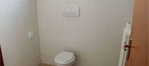 490m² Warehouse in Cermenate, Italy No. 6462 14