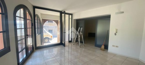 170m² Office in Castiglione delle Stiviere, Italy No. 151875 11