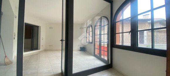 170m² Office in Castiglione delle Stiviere, Italy No. 151875 18