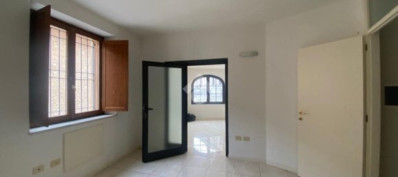 170m² Office in Castiglione delle Stiviere, Italy No. 151875 3