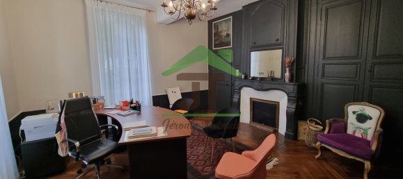 4 bedrooms House in Chateaudun, France No. 227342 4