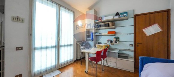 7غرفة فيلا في Ferrara, Italy رقم 7593 69