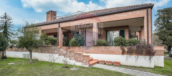 7غرفة فيلا في Ferrara, Italy رقم 7593 2