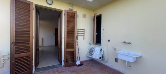 4 rooms Apartment in Santa Croce sull'Arno, Italy No. 78551 11