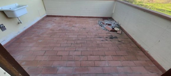 4 rooms Apartment in Santa Croce sull'Arno, Italy No. 78551 9