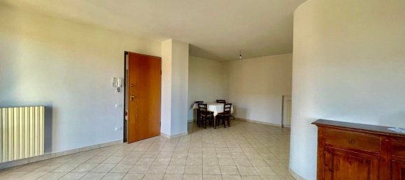 4 rooms Apartment in Santa Croce sull'Arno, Italy No. 78551 2