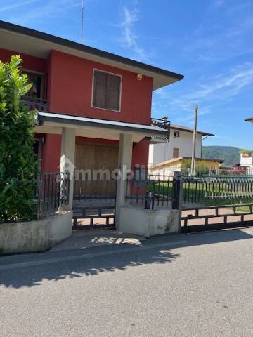 Villa de 6 dormitorios en Zandobbio, Italy No. 69199