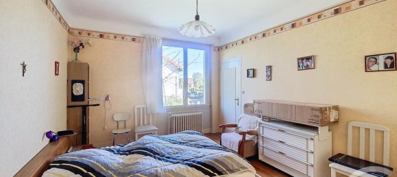 6 bedrooms House in Gannat, France No. 196074 6