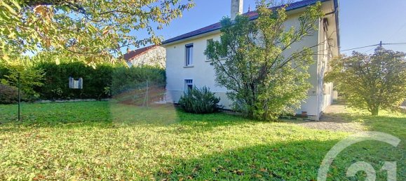 6 bedrooms House in Gannat, France No. 196074 15