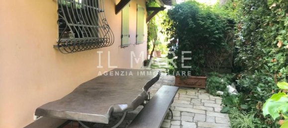 Villa de 5 habitaciónes en Montignoso, Italy No. 36009 30