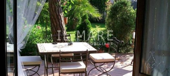 Villa de 5 habitaciónes en Montignoso, Italy No. 36009 23