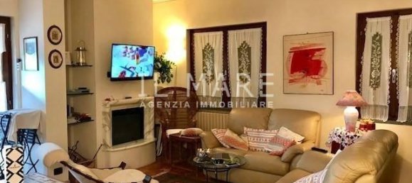 Villa de 5 habitaciónes en Montignoso, Italy No. 36009 32