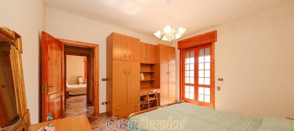 Дом с 5 комнатами в Parabita, Италия № 231213 25