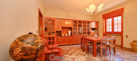 Дом с 5 комнатами в Parabita, Италия № 231213 2