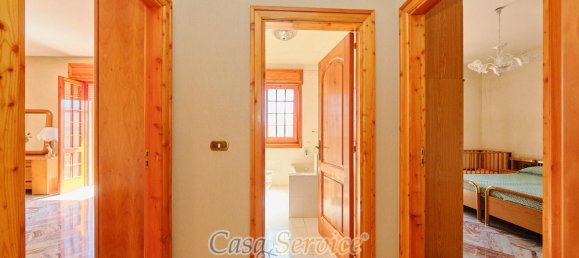 Дом с 5 комнатами в Parabita, Италия № 231213 44