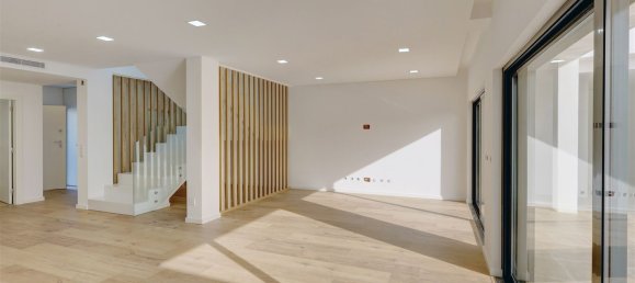 4 Schlafzimmer Haus in Loures, Portugal, Nr. 102877 3