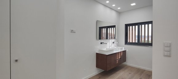 4 Schlafzimmer Haus in Loures, Portugal, Nr. 102877 13