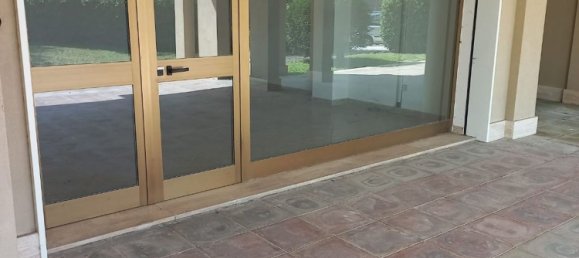 Коммерческая недвижимость 65м² в Латина, Италия № 334305 2