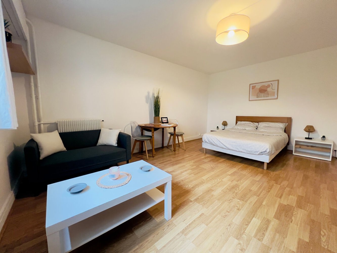 Studio in Paris, France No. 174994