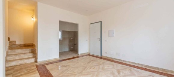 2 bedrooms Villa in Lariano, Italy No. 292428 2