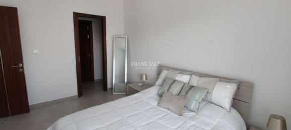 Apartamento de 2 dormitorios en Pembroke, Malta No. 7002 12