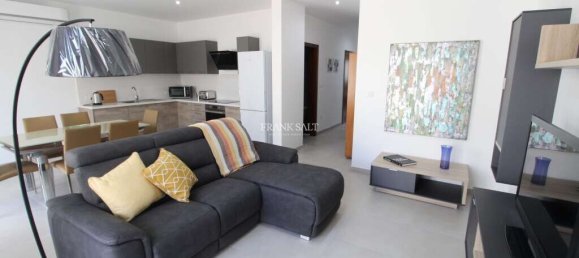 Apartamento de 2 dormitorios en Pembroke, Malta No. 7002 2