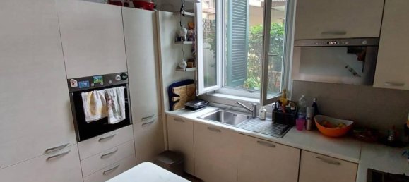 4 rooms Apartment in Carrara, Italy No. 109094 16