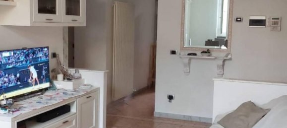 4 rooms Apartment in Carrara, Italy No. 109094 10