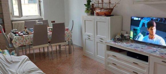 4 rooms Apartment in Carrara, Italy No. 109094 3