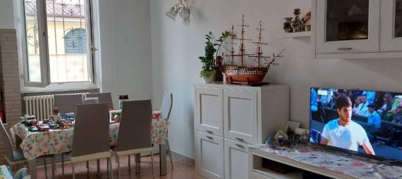 4 rooms Apartment in Carrara, Italy No. 109094 17