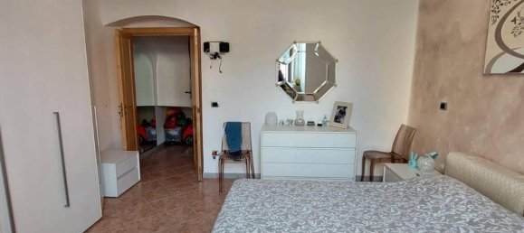 4 rooms Apartment in Carrara, Italy No. 109094 2